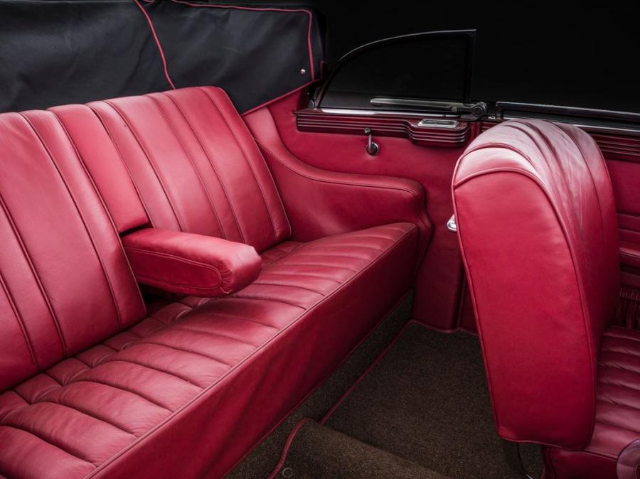 Интерьер Horch 930 V Cabriolet 1937 года  (фото 10 из 14)
